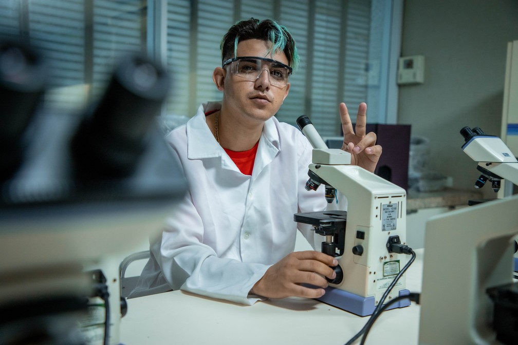 MC Fioti lança nova versão de 'Bum bum tam tam' em homenagem à vacina CoronaVac