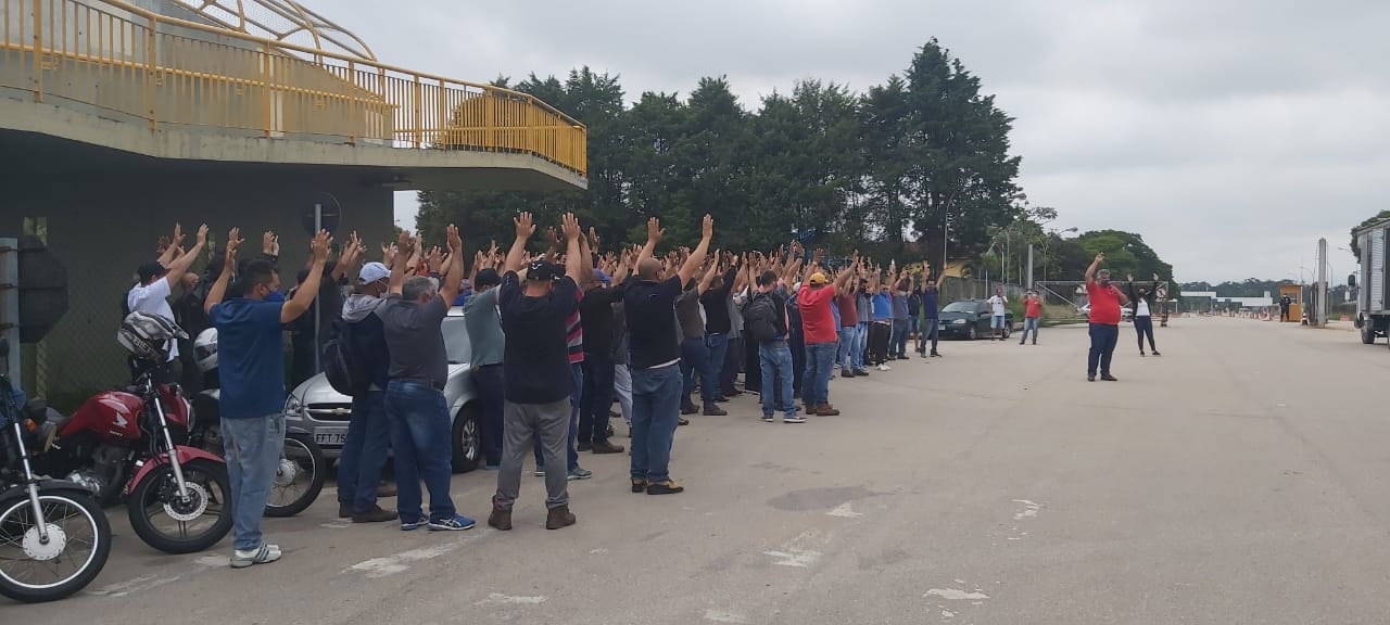 Sem acordo, greve dos trabalhadores da Método Potencial continua na Revap