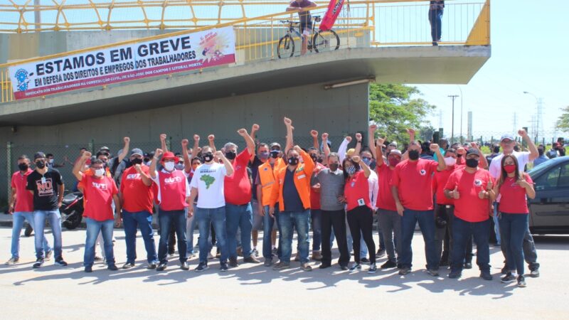 Contra calote, Sindicatos e trabalhadores se reúnem em protesto na Revap