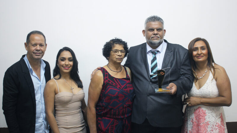 Presidente do SINTRICOM recebe prêmio do Fórum São Paulo em Caraguá